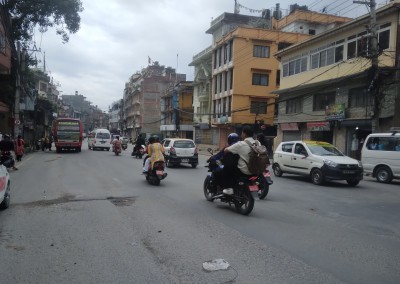  मान्यजनबाट टीका थाप्ने तथा आशीर्वाद लिने क्रम जारी, सडकमा चहलपहल 